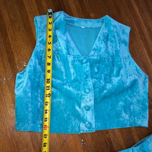 1970s Bright  Velvet Set - Picture 10 of 11